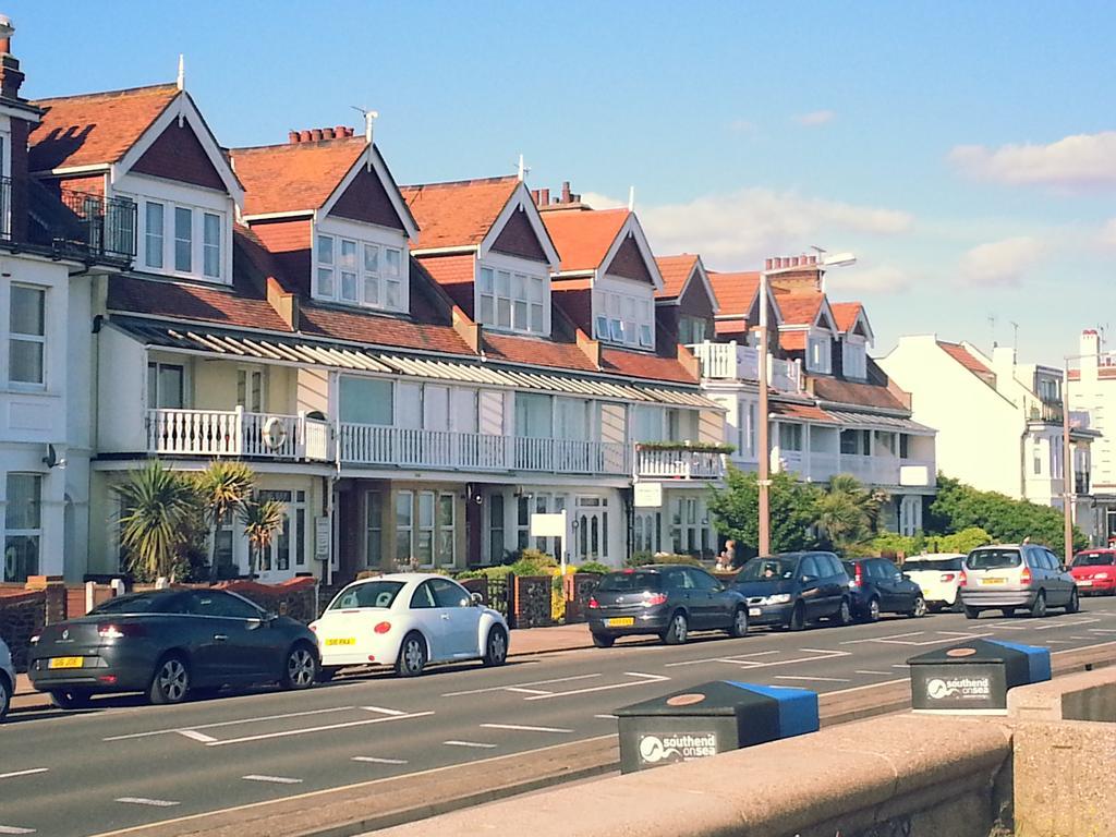 THE BAY HOTEL     SOUTHEND-ON-SEA     3    UNITED KINGDOM     RATES FROM   79